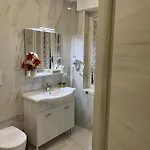 Mary Sant'elia 4* Neapel