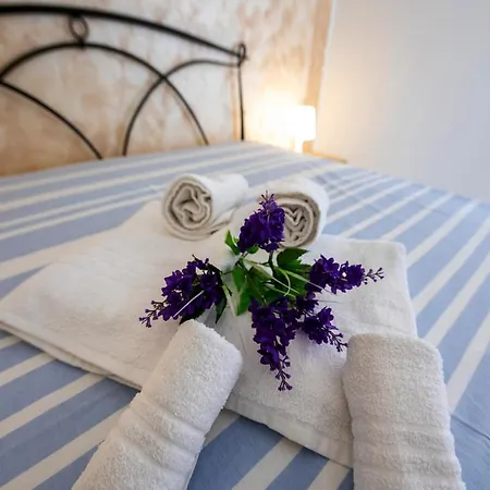 Mary Sant'elia فندق مبيت وإفطار 3*