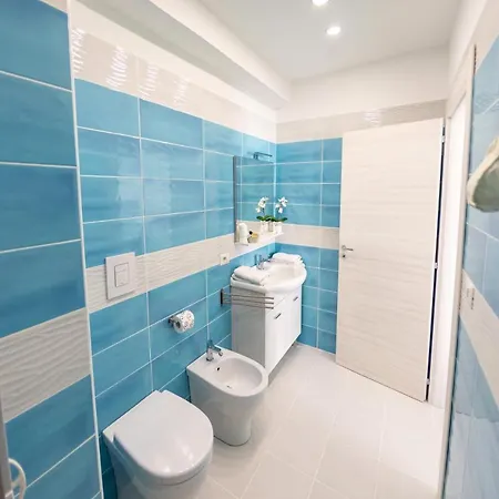 Mary Sant'elia نابولي